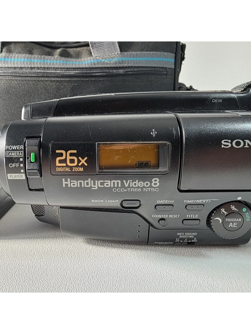 Sony Handycam CCD-TR66 Video 8 Tested w/ Battery, AV Cords & Case